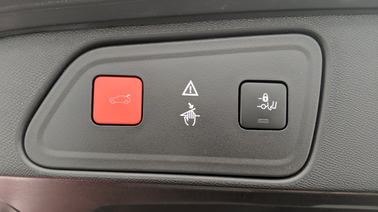 PEUGEOT 3008 NOUVEAU 1.2 PURETECH 130CV EAT8 ALLURE disponible chez Auto LS