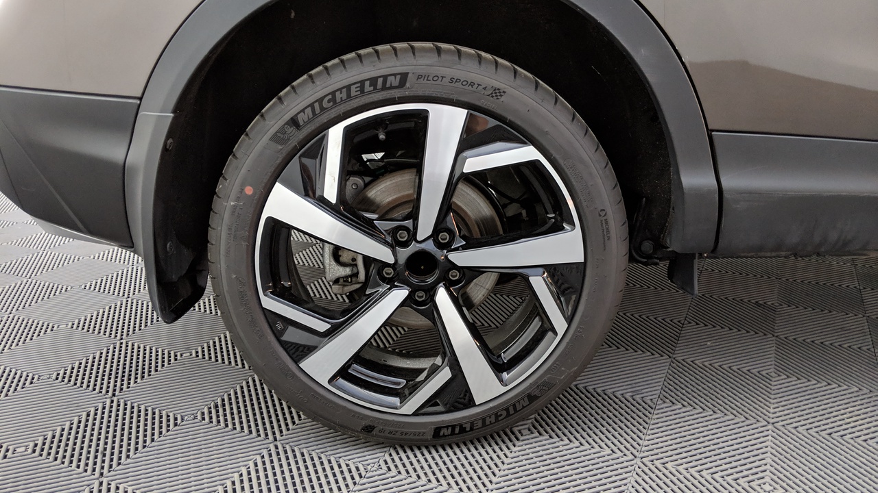 NISSAN QASHQAI NOUVEAU 1.6 DCI 130CV TEKNA + TOIT PANO disponible chez Auto LS